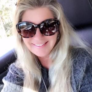 Meet your Posher, Deborah